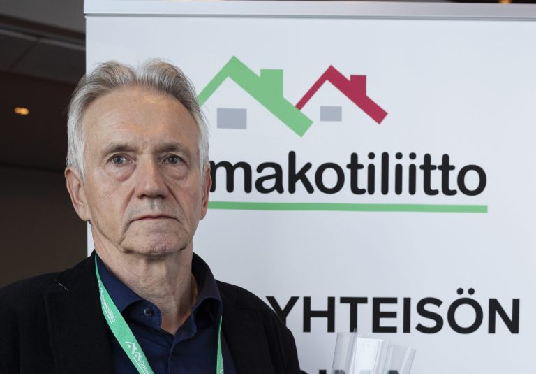Omakotiliiton 1. varapuheenjohtaja Raimo Keränen