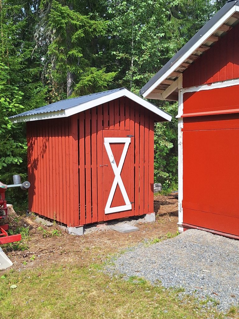 Punaiseksi maalattu rakoliiteri